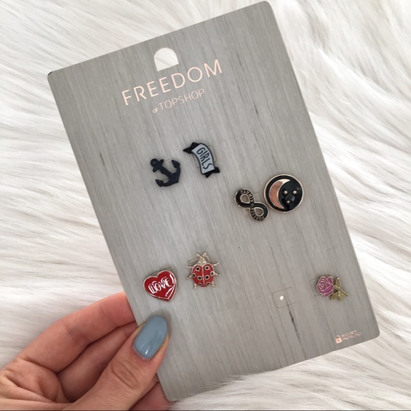Topshop Accessories - TOPSHOP FREEDOM pin brooch pack
